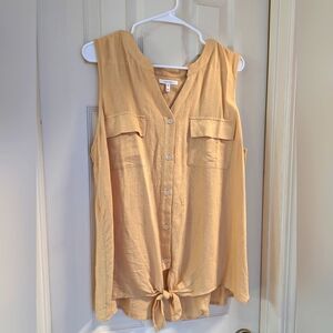 NWOT Button up tank top